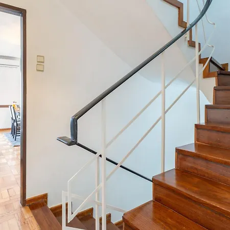 Host Wise - Spacious Sunny House With Terrace & Bbq Apartmán *