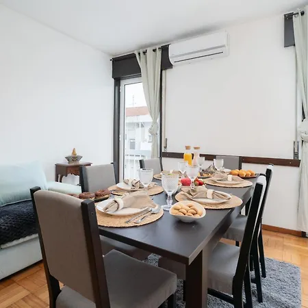 Host Wise - Spacious Sunny House With Terrace & Bbq Apartmán